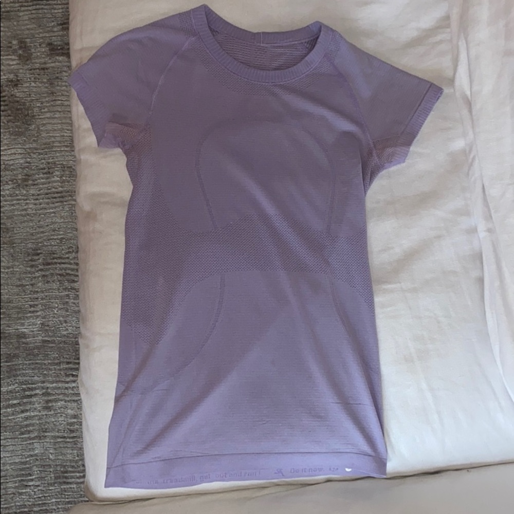 Lululemon Swiftly Tech Short Sleeve- size 6